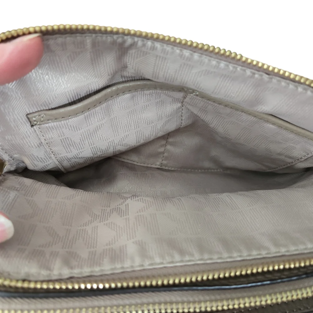 MICHAEL KORS POCKETBOOK
